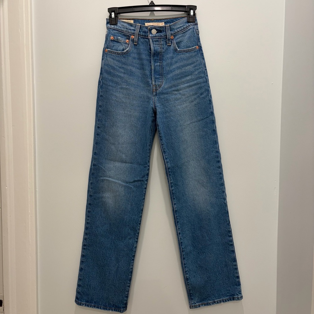 Levi's Women's Ribcage Straight Ankle Blue Jeans